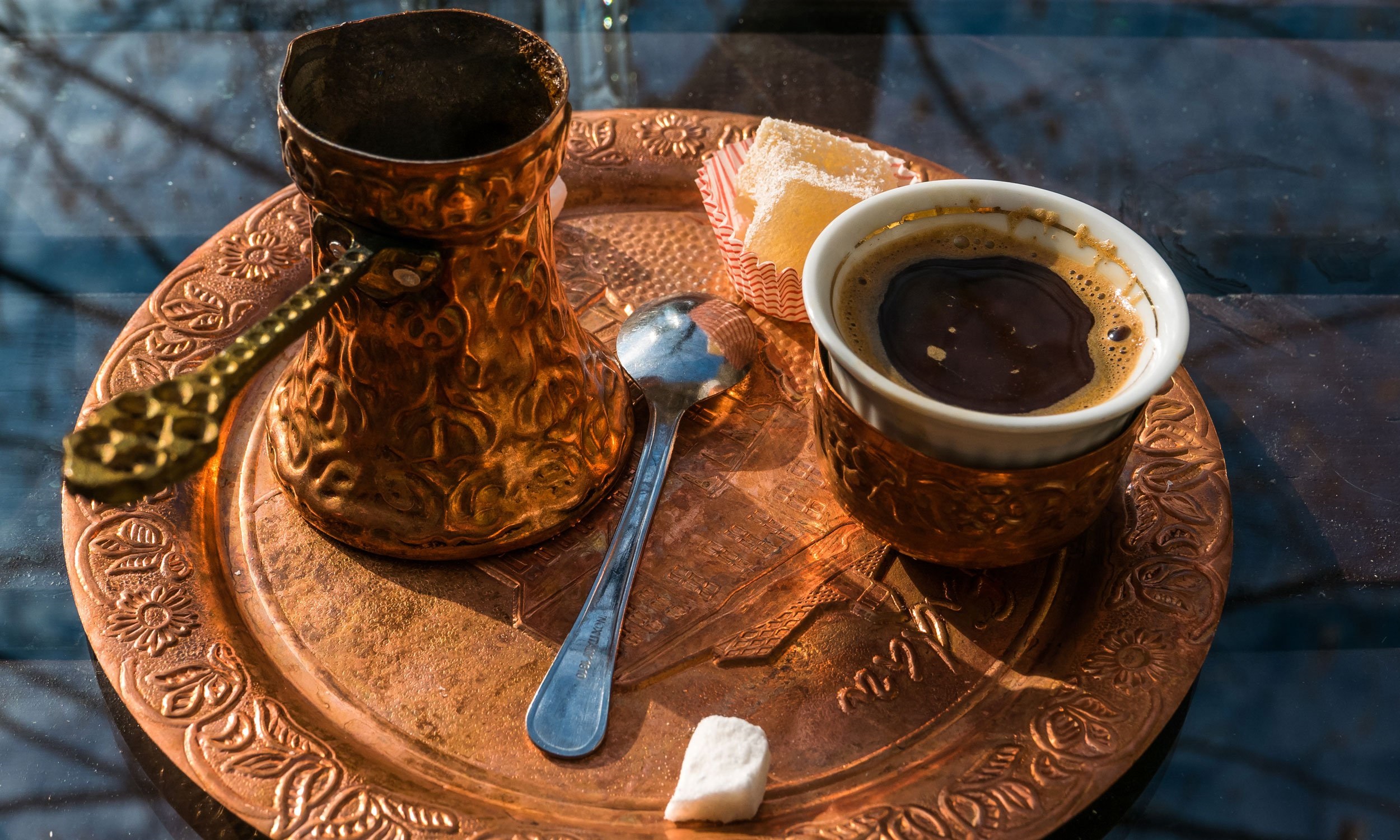 Bosanska kahva pije se s merakom i bez srkleta – visitbih.ba